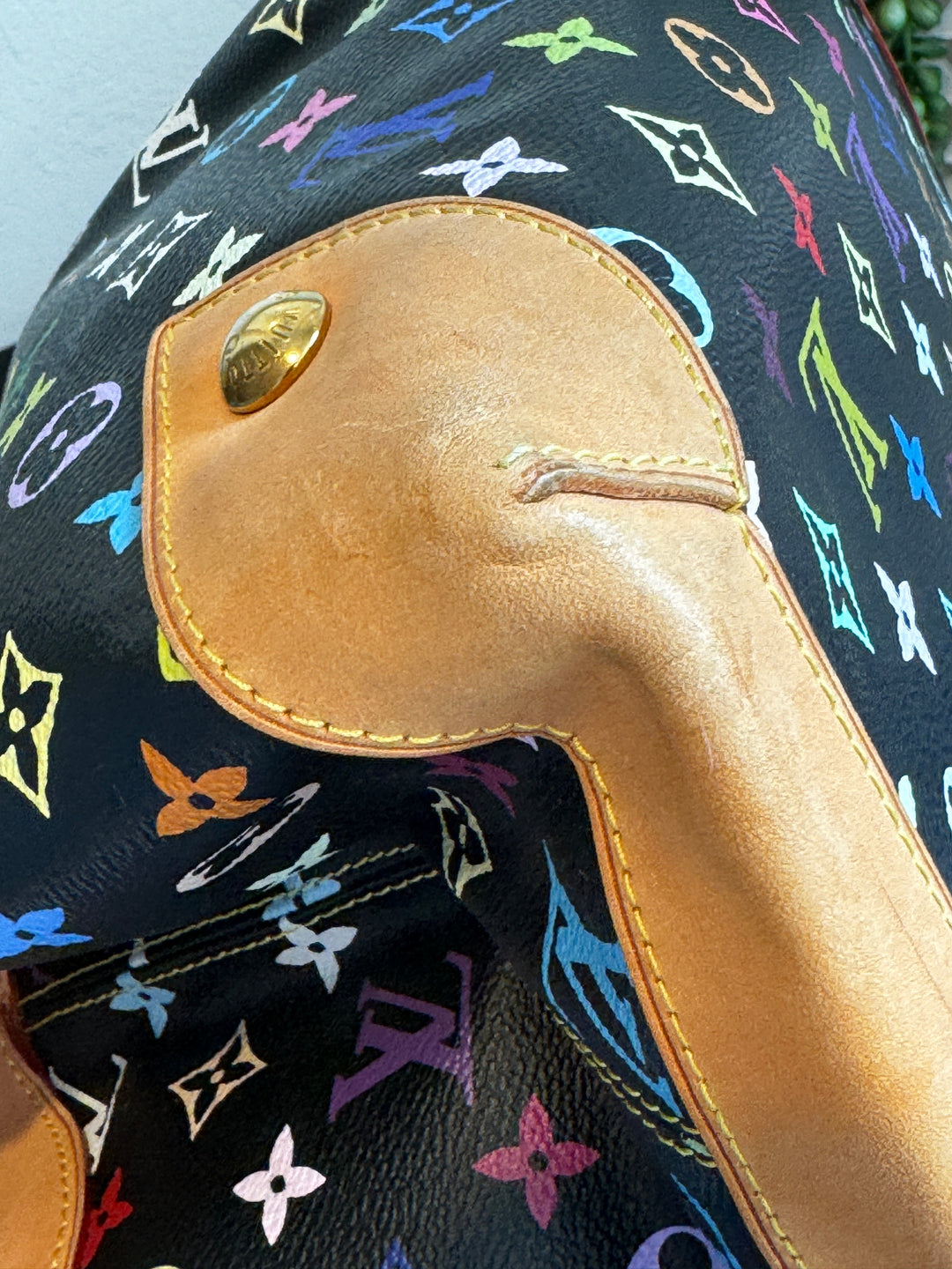 Louis Vuitton Multicolor Ursula Noir – Mautto