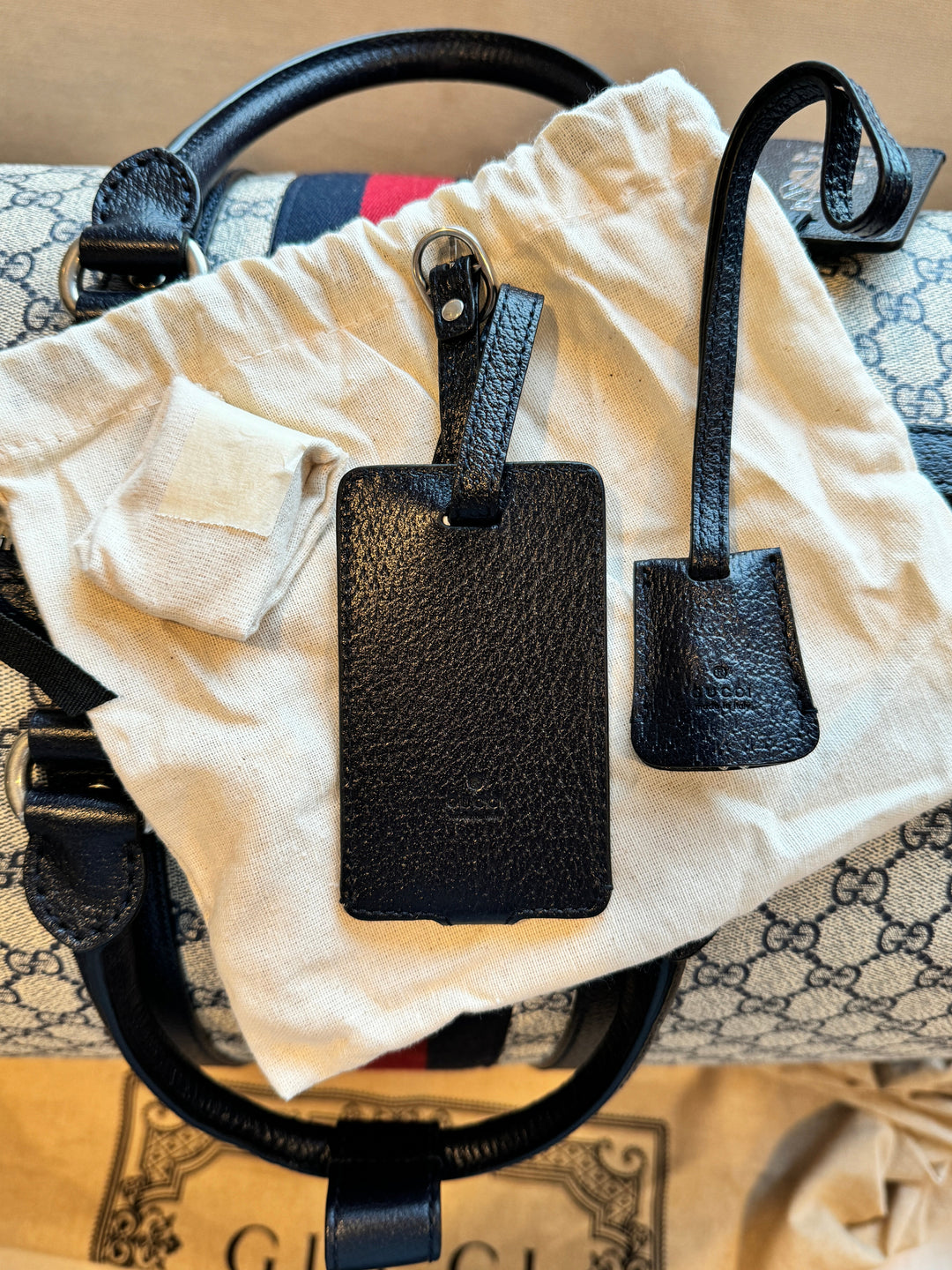 Gucci Savoy Supreme Maxi Duffle Navy – Mautto